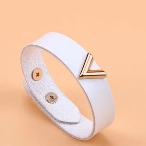 Elegant White Vegan Adjustable Leather Bracelet with Gold “V” Accent